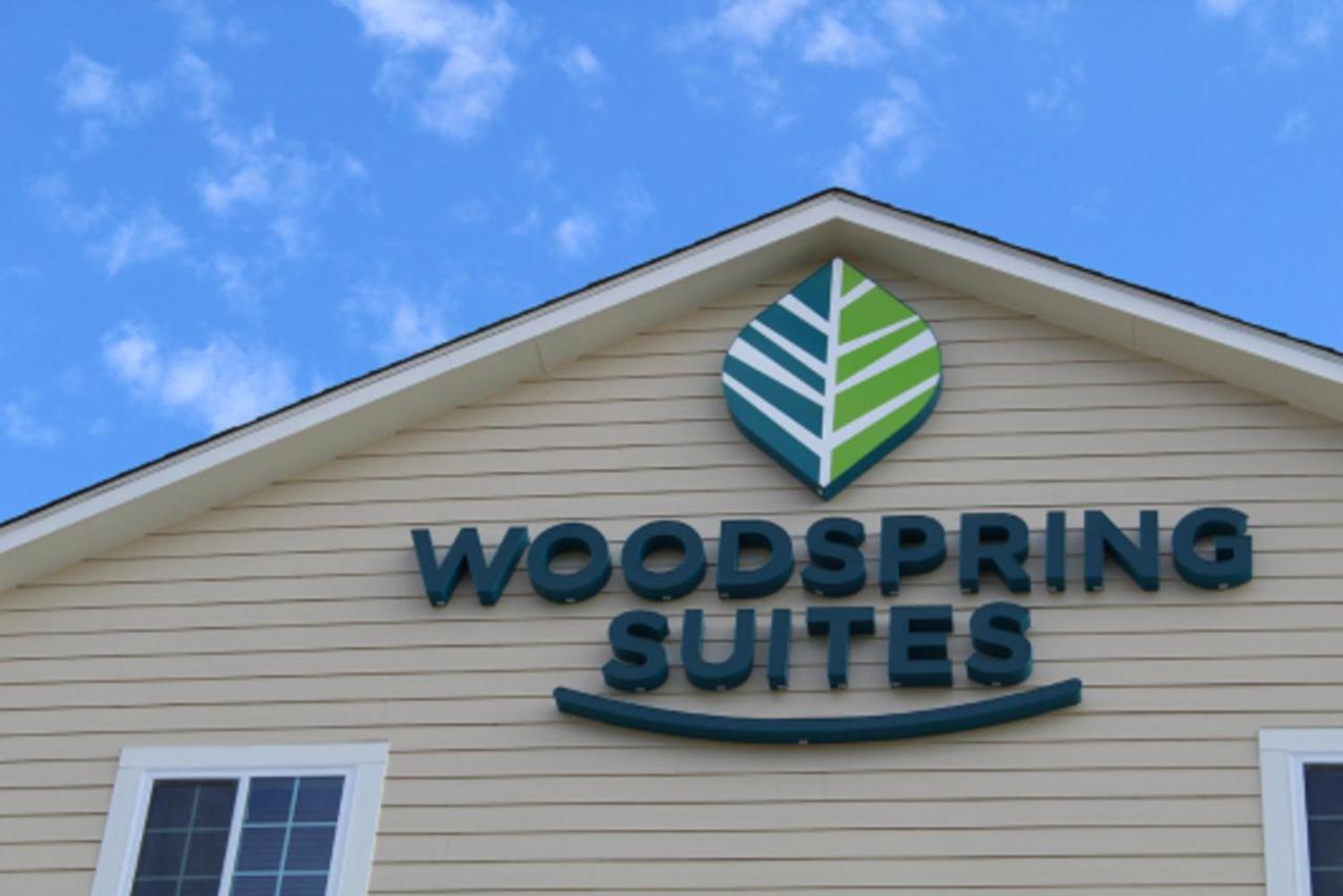 Woodspring Suites ماككيني المظهر الخارجي الصورة